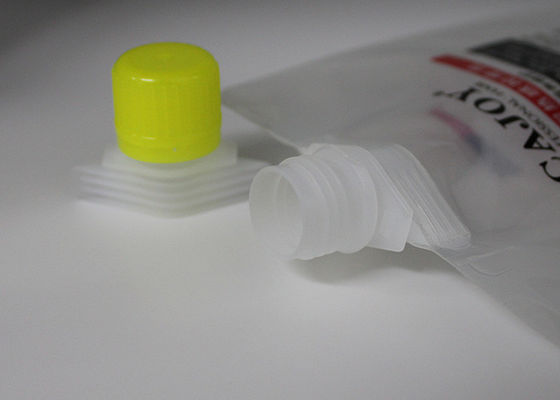PE ăn mòn bằng chứng nhựa đổ Spout Caps Đối với ô tô Glass Cleaner trọn gói túi