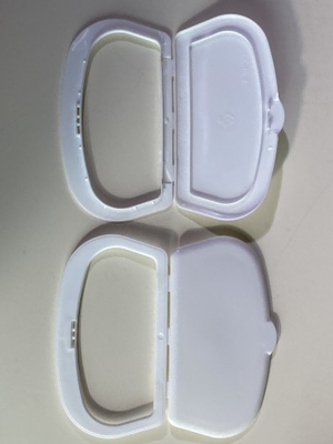 Ống lau ẩm bằng nhựa chống bay hơi 108 * 60mm Hình dạng khu vực
