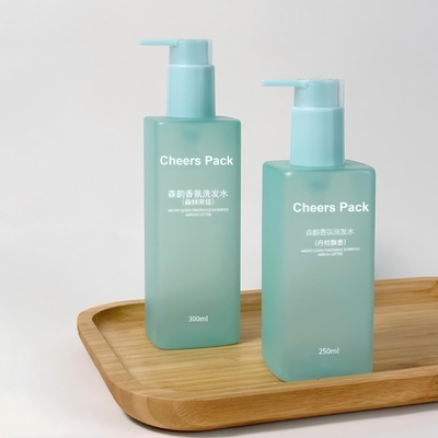chai mỹ phẩm PET cho dầu gội, rửa cơ thể với máy bơm chai mỹ phẩm PET